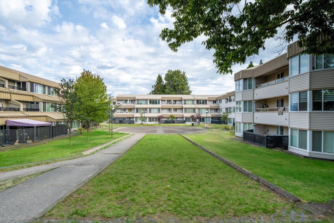 120 9635 121 Street, Surrey, British Columbia  V3V 7L8 - Photo 1 - R2914953